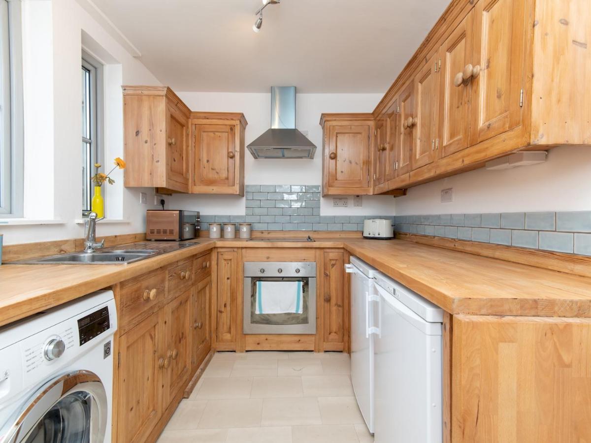 Pass The Keys Bright Modern One Bed Apartment - Bath City Centre Екстериор снимка